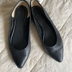 Frye Flats size 7